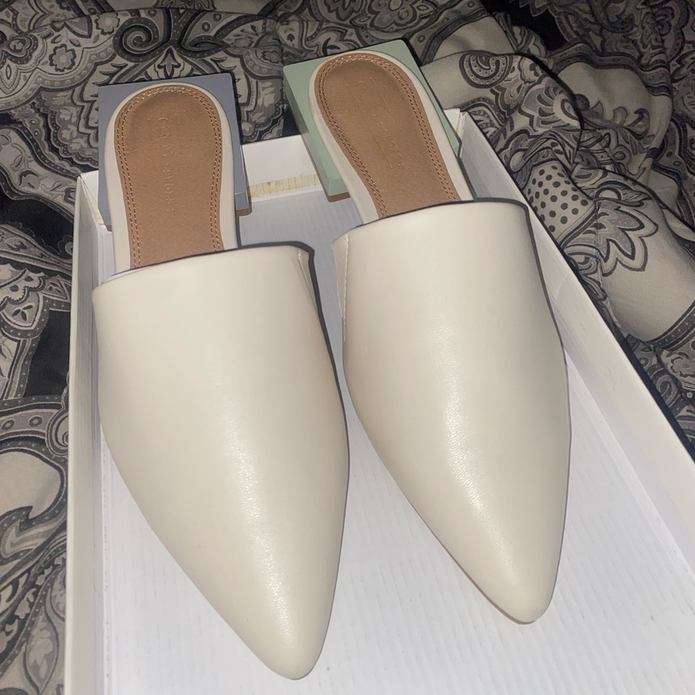 Women’s slides